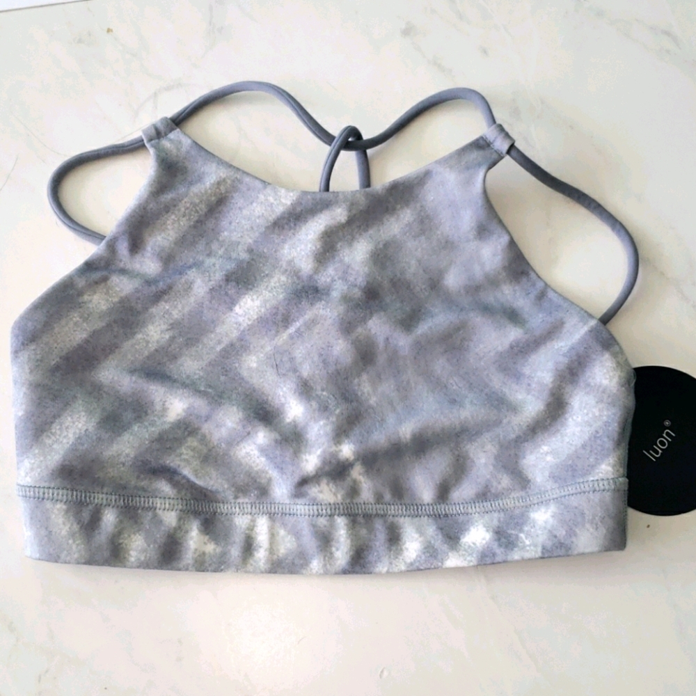 Lululemon sports bra